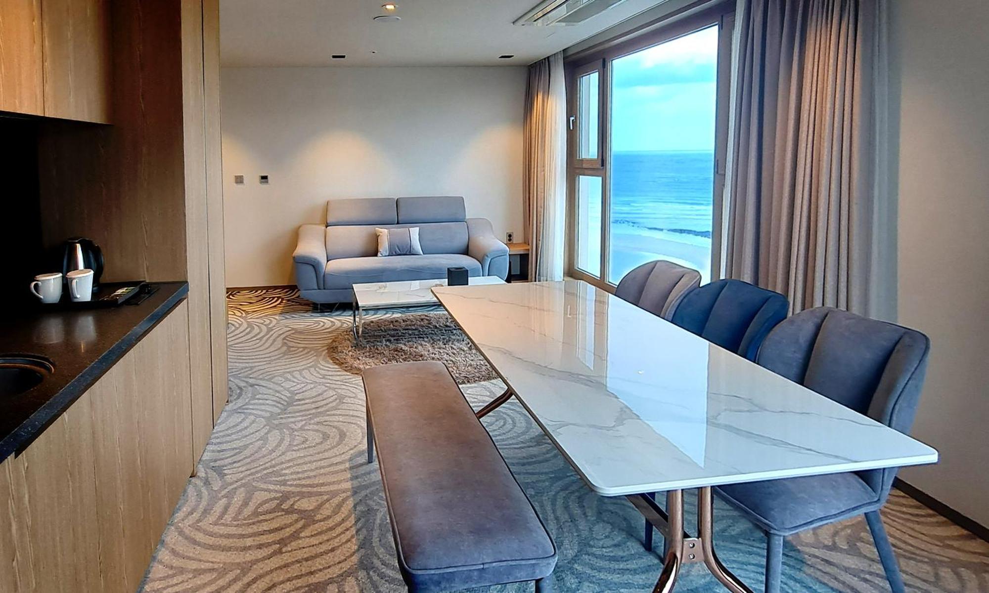 Saint Beach Hotel Jeju Exteriör bild