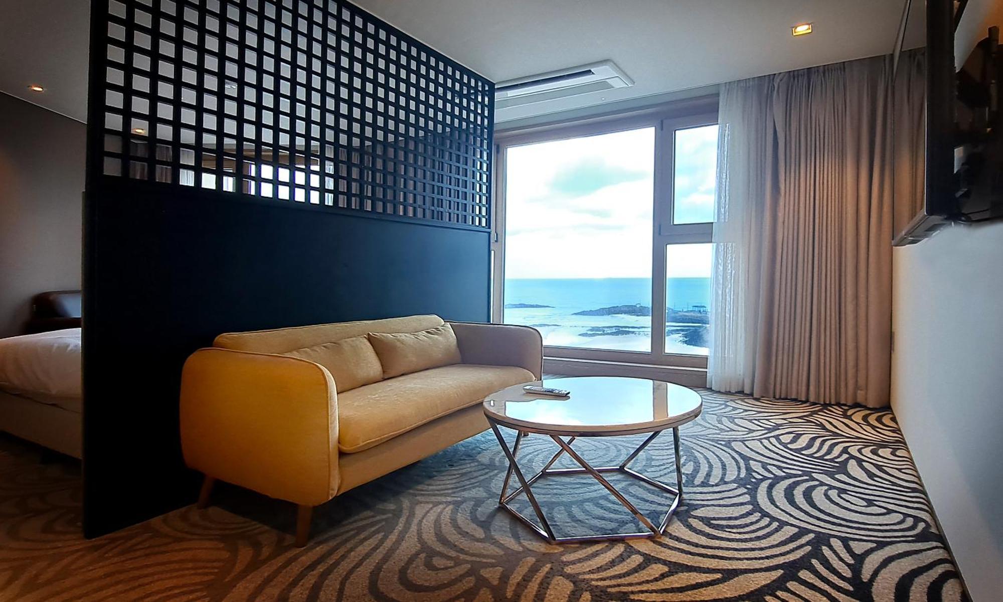 Saint Beach Hotel Jeju Exteriör bild